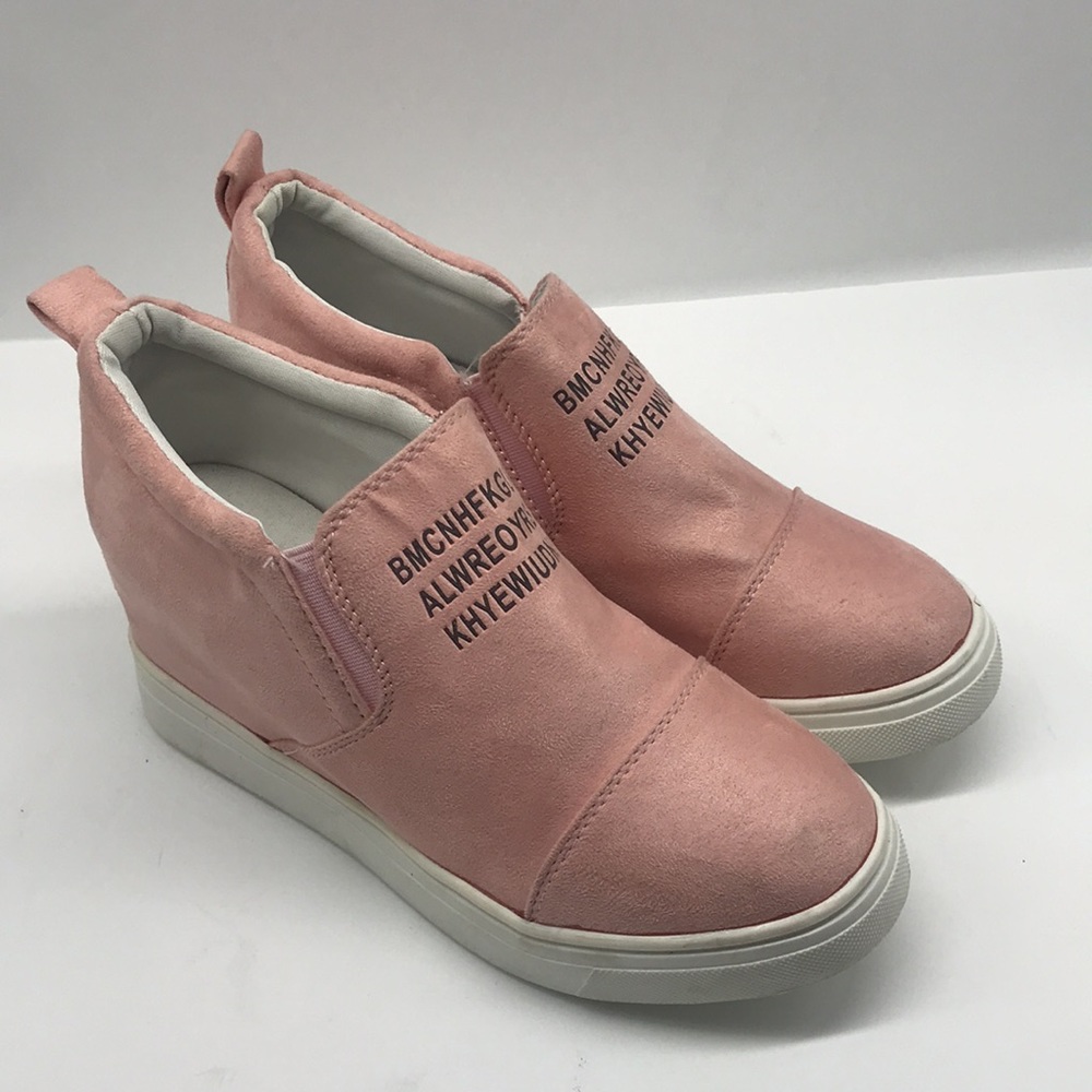 BMCNHFKGUR ALWREOYRSO KHYEWIUDNC Women's Slip-on Shoes  Size 7.5